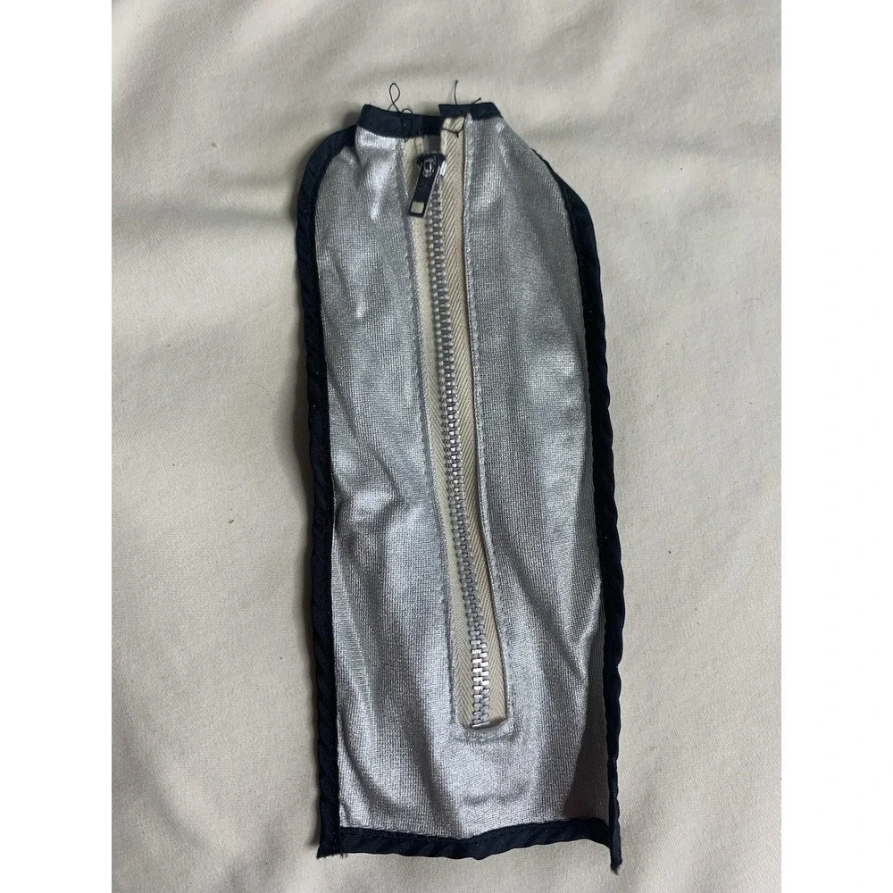 Vintage Silver & Black Barbie Full Zip Garment Bag‎